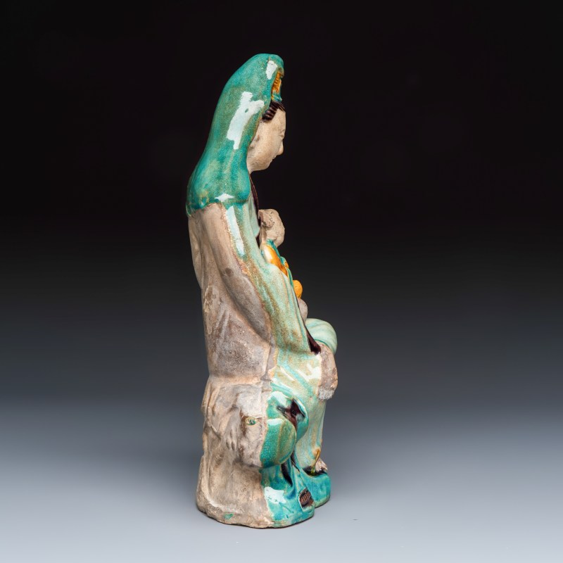 A Chinese Fahua-glazed stoneware 'Guanyin and Child' group - 图5