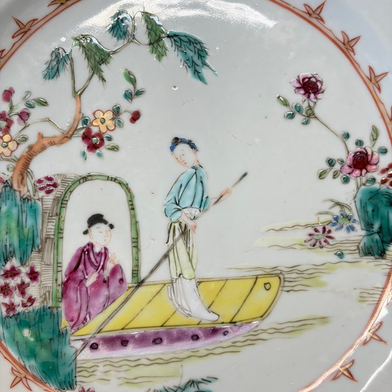 A pair of octagonal Chinese famille rose plates with a boat on a river - 图17