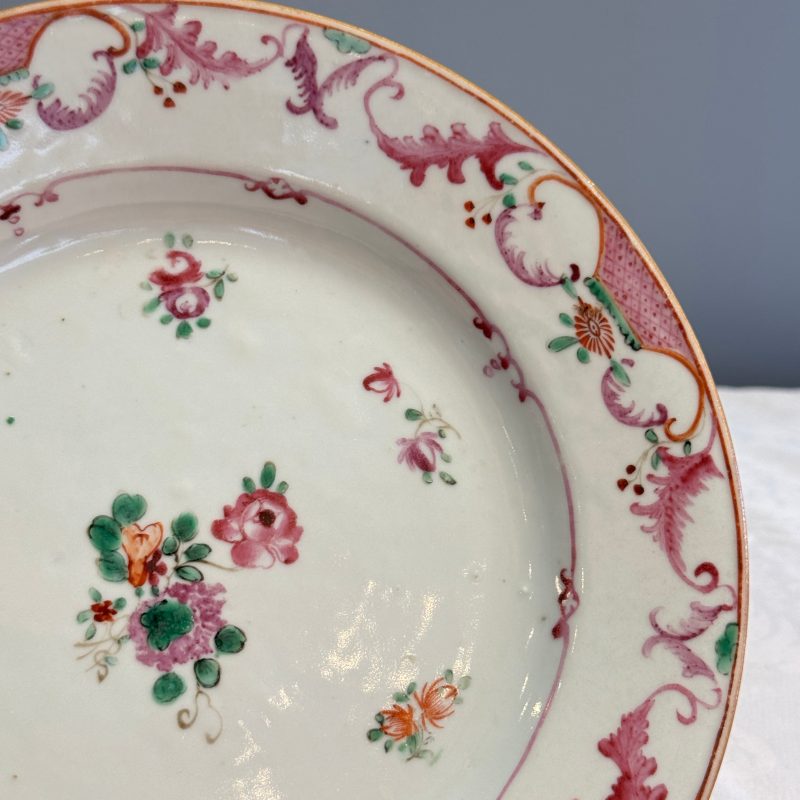 Two pairs of Chinese famille rose plates - 图40