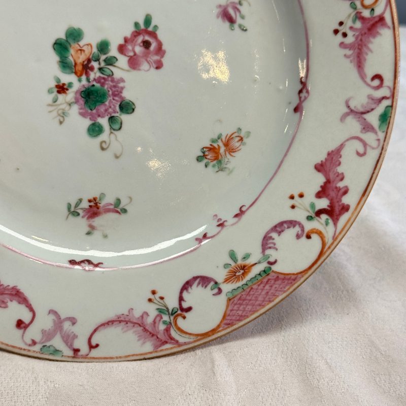 Two pairs of Chinese famille rose plates - 图41