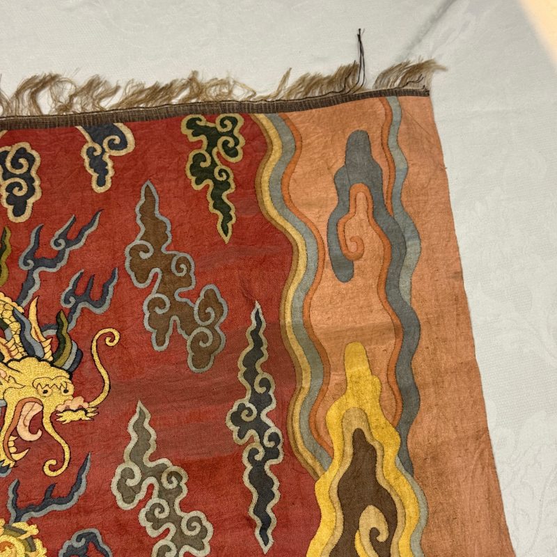 A Chinese kesi silk 'Dragons and Phoenixes' panel - 图32