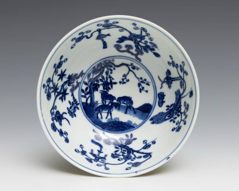 A pair of famille rose yellow-ground 'three rams' medallion bowls, Guangxu mark and of the period (1875-1908) - 图8