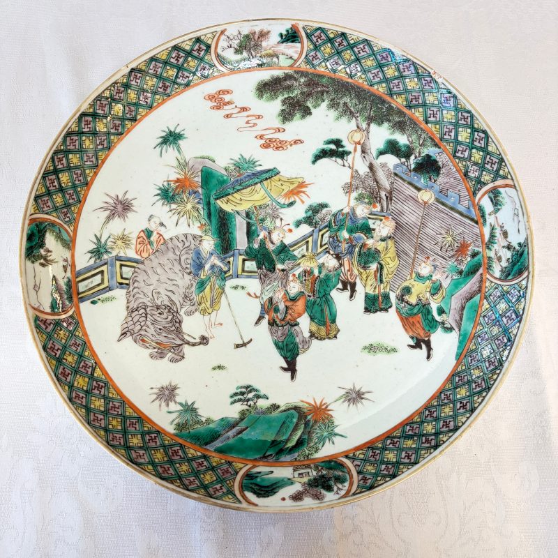 A Chinese famille verte dish with narrative design - 图3