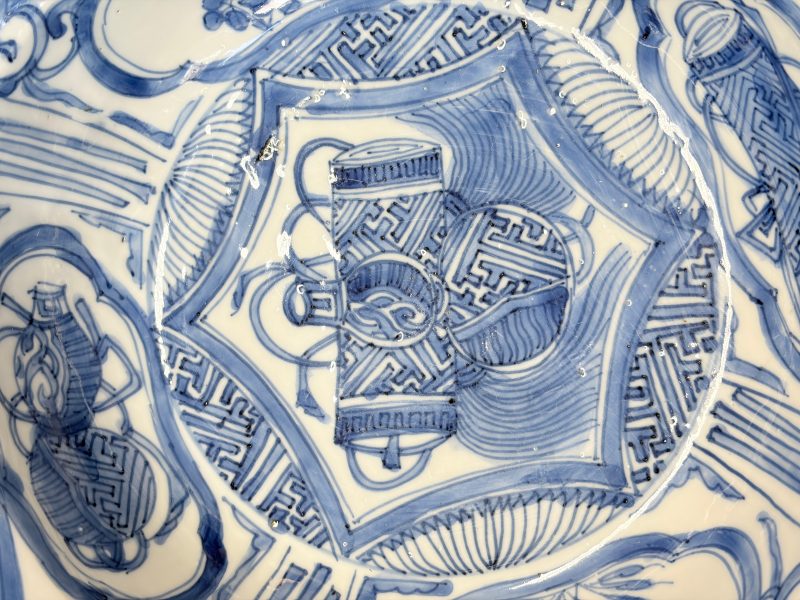 A Chinese blue and white 'Klapmuts' bowl - 图16
