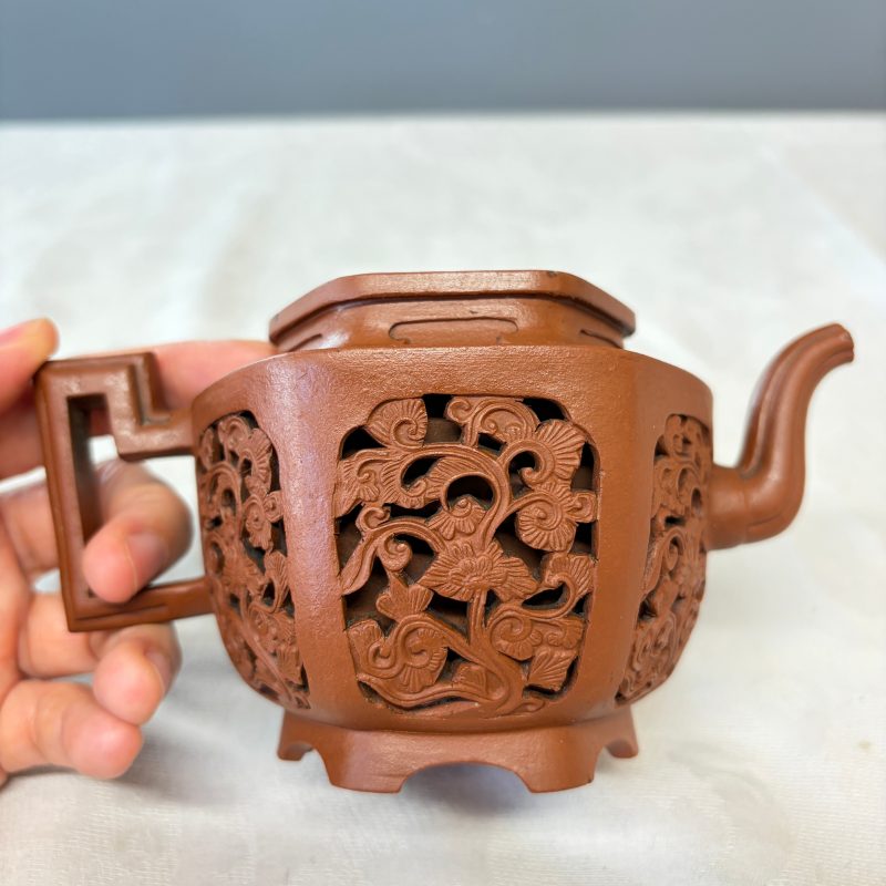 A Chinese Yixing stoneware openworked double-walled teapot and cover with floral design - 图16