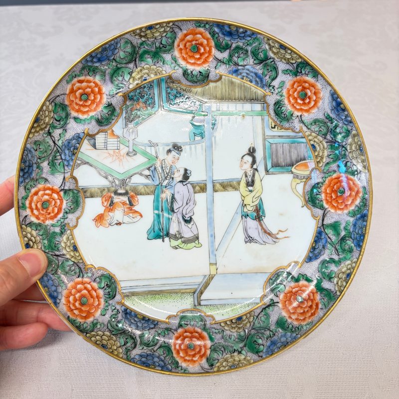 A set of six Chinese Canton famille verte plates with narrative design - 图38