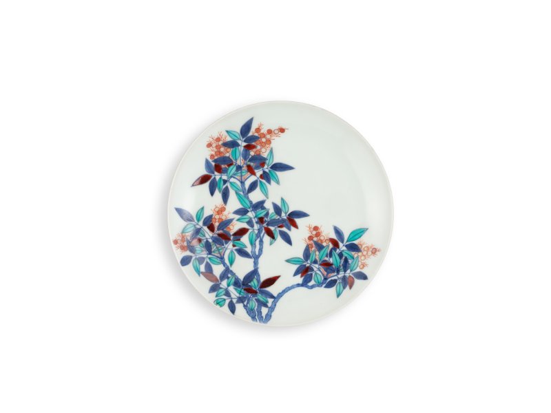 A porcelain dish, Nabeshima ware, Hizen, Edo period, circa 1678-1681 | 色絵南天文皿　肥前　鍋島藩窯　江戸時代中期　1678～1681年