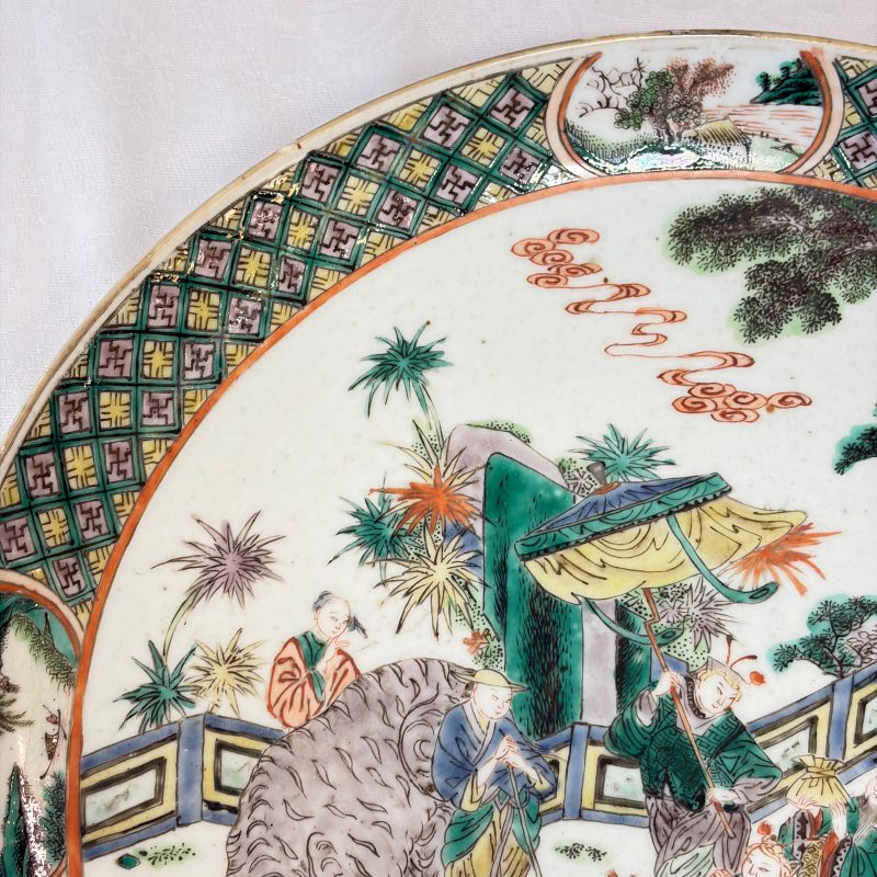 A Chinese famille verte dish with narrative design - 图4