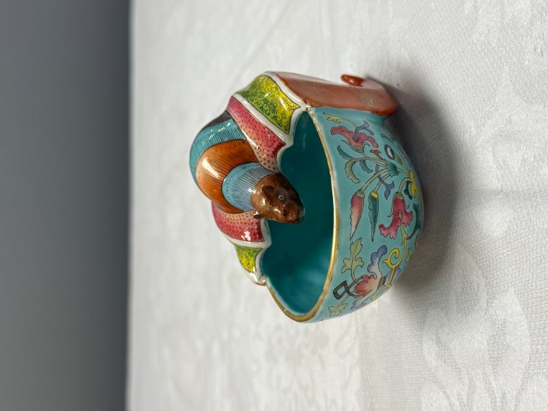 A Chinese famille rose bat-form water pot - 图9