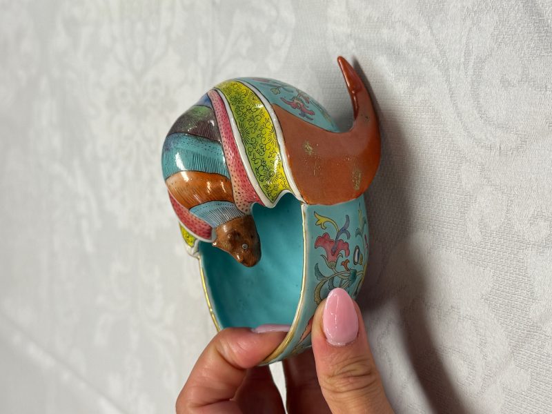 A Chinese famille rose bat-form water pot - 图10