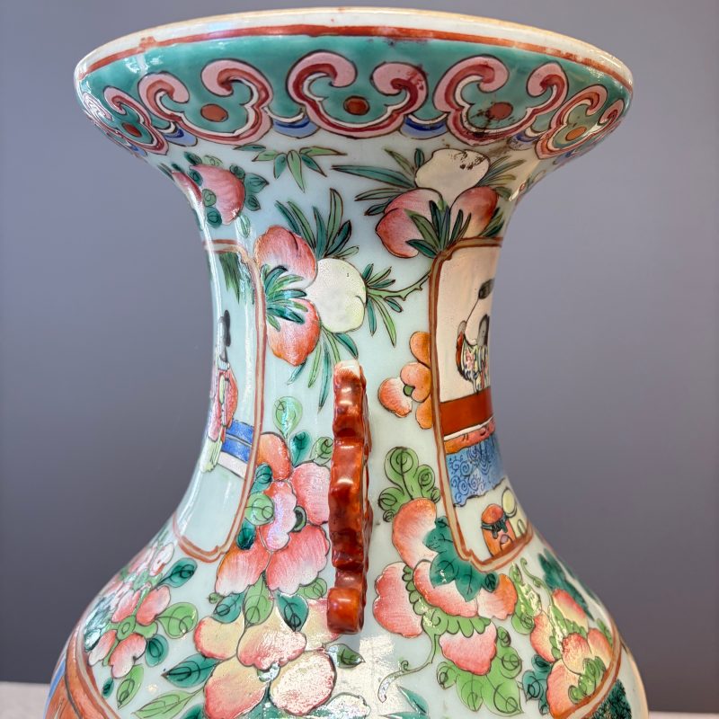 A Chinese famille rose vase with narrative design - 图12