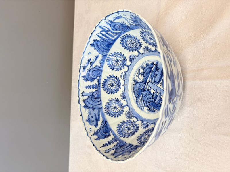 A Chinese blue and white 'Flying Horses and Landscapes' bowl - 图9