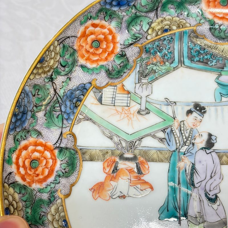 A set of six Chinese Canton famille verte plates with narrative design - 图40