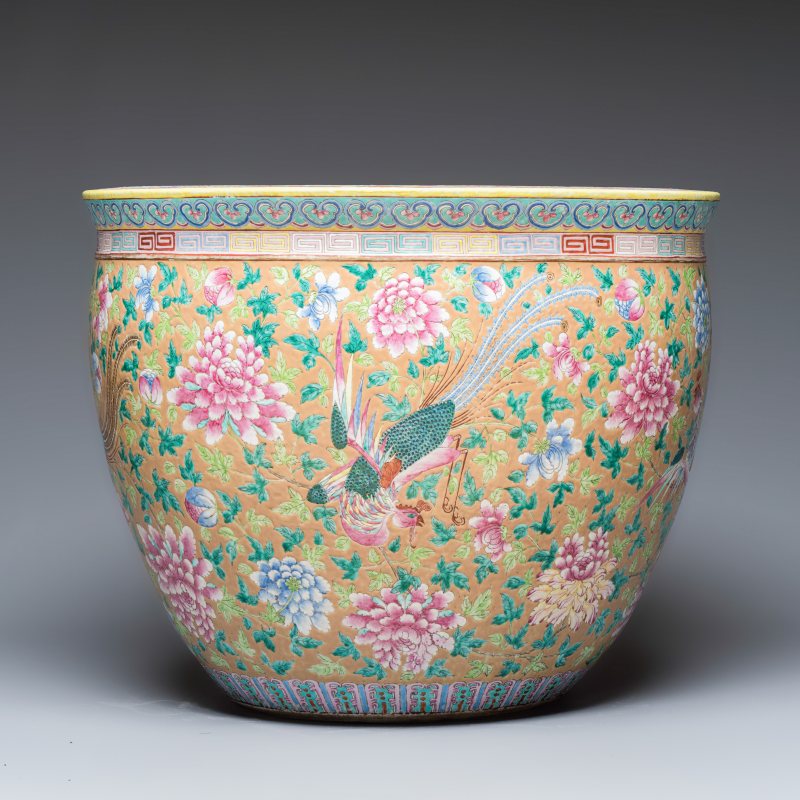 A large Chinese famille rose 'Phoenixes and Peonies' fish bowl for the Straits or Peranakan market - 图5