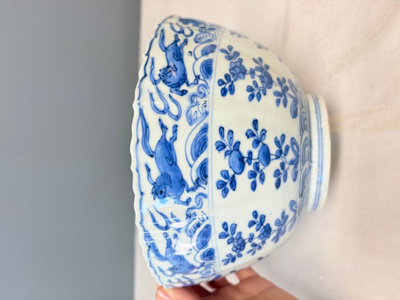 A Chinese blue and white 'Flying Horses and Landscapes' bowl - 图11