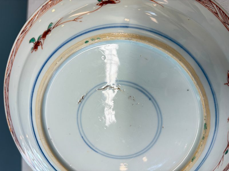 A pair of Chinese famille verte 'Bird among Willow and Flowering Branches' plates - 图12