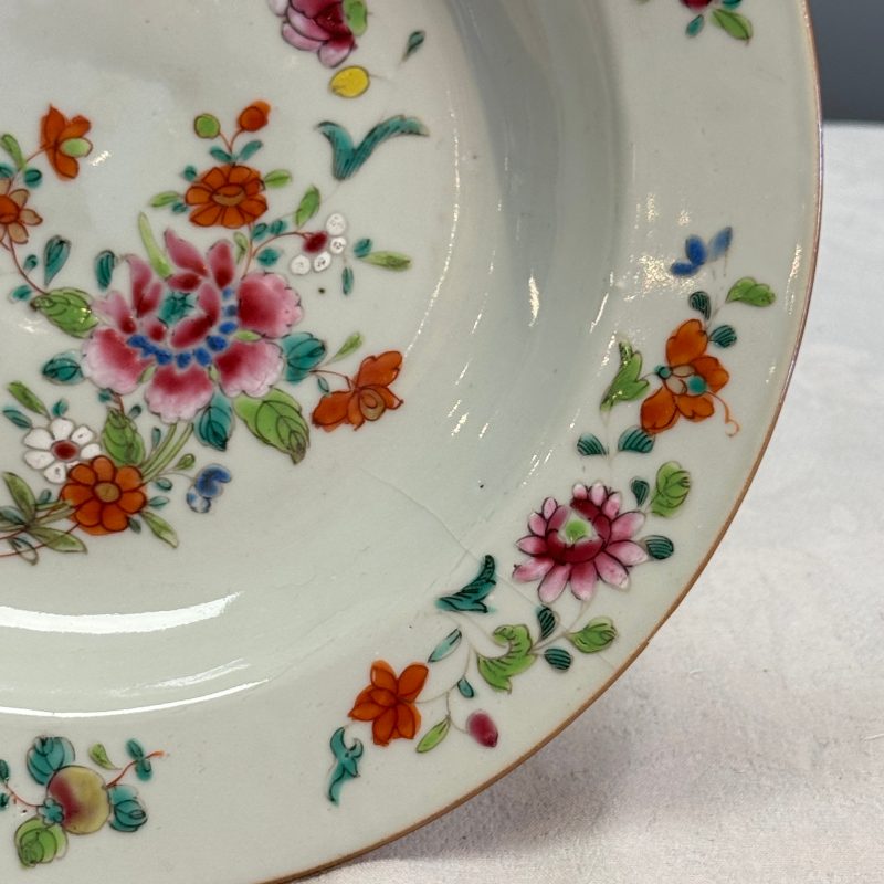 Four Chinese famille rose plates with floral and landscape design - 图16