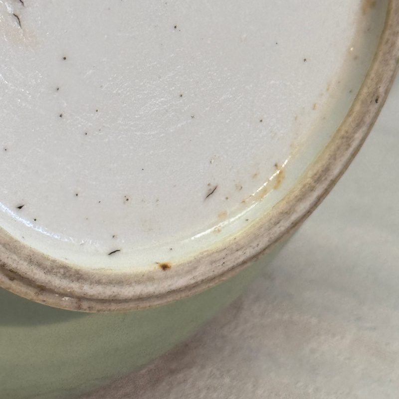 A Chinese celadon-glazed incised 'Yuhuchunping' vase with lotus scroll design - 图21
