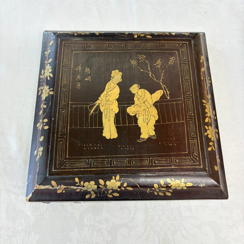 A Chinese famille rose 'Goldfish' nine-piece sweetmeat set in a gilt-lacquered box and cover - 图17