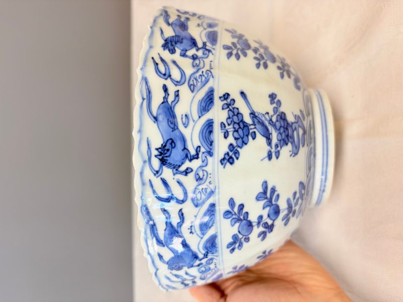 A Chinese blue and white 'Flying Horses and Landscapes' bowl - 图12