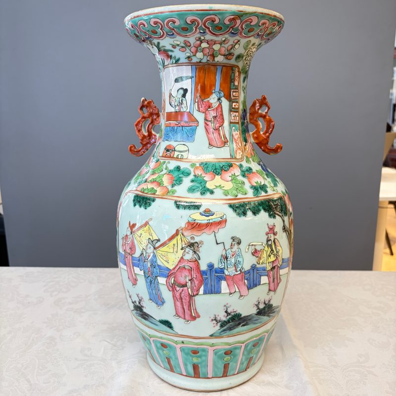A Chinese famille rose vase with narrative design - 图14