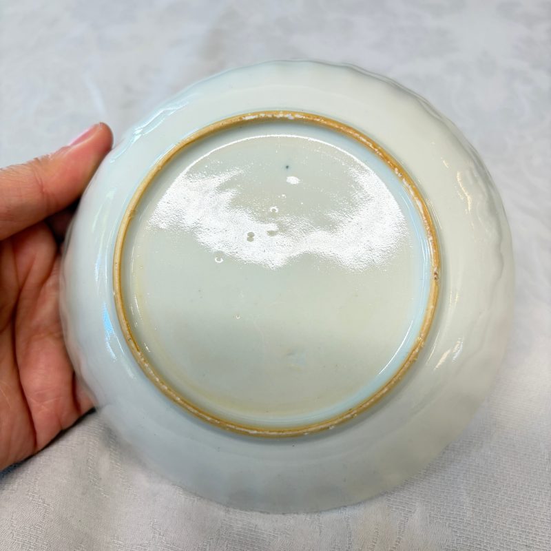 11 Chinese famille rose wares, one with gilt-bronze mounts - 图63