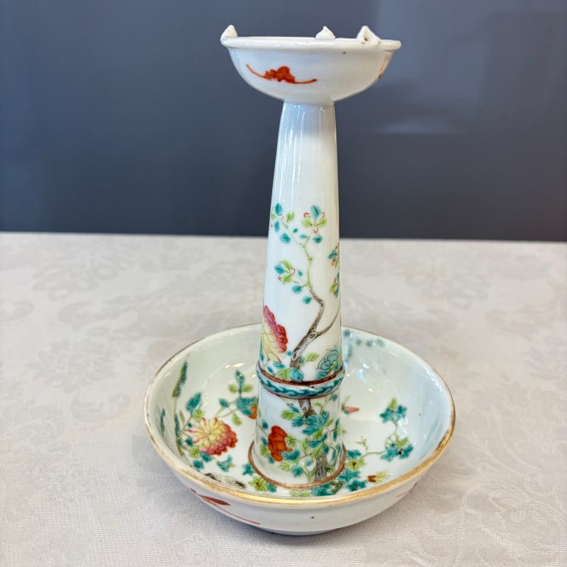 Four Chinese famille rose wares, one with gilt-bronze mounts - 图21