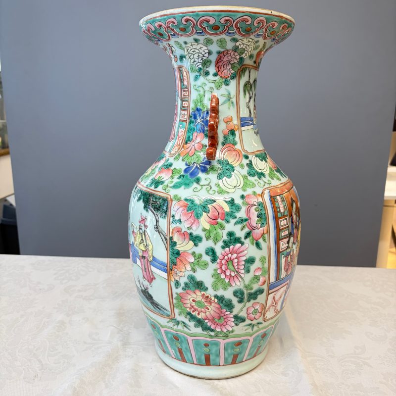 A Chinese famille rose vase with narrative design - 图17