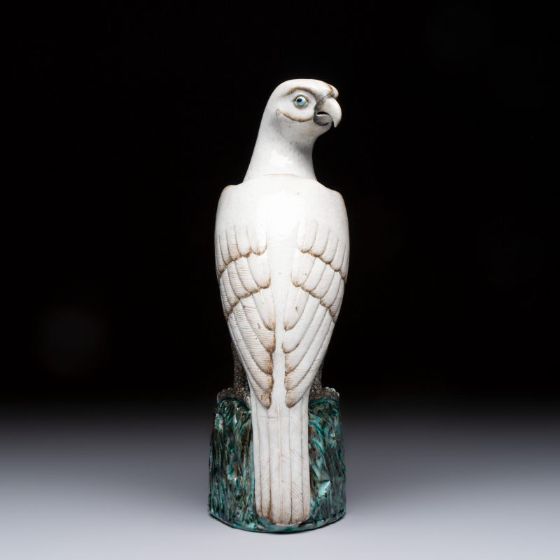 A fine Chinese polychrome-glazed model of a hawk - 图4