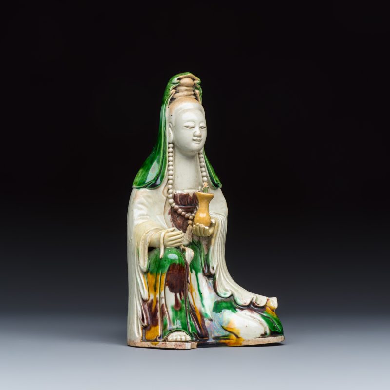 A Chinese famille verte sancai biscuit model of Guanyin - 图1