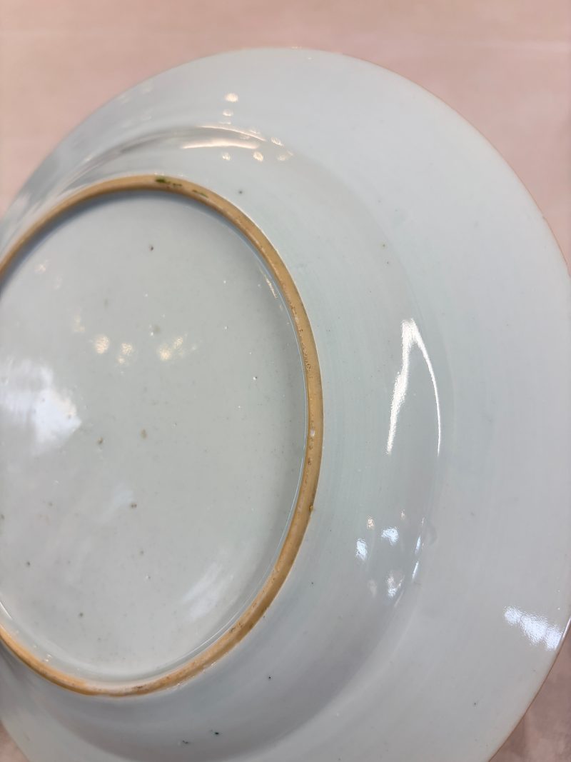 A pair of Chinese famille rose 'Winged Putti' plates - 图12