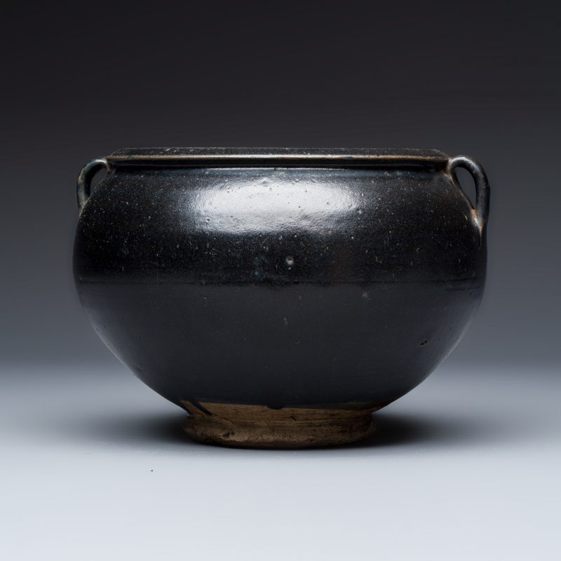 A Chinese Cizhou black-glazed jar with handles - 图4