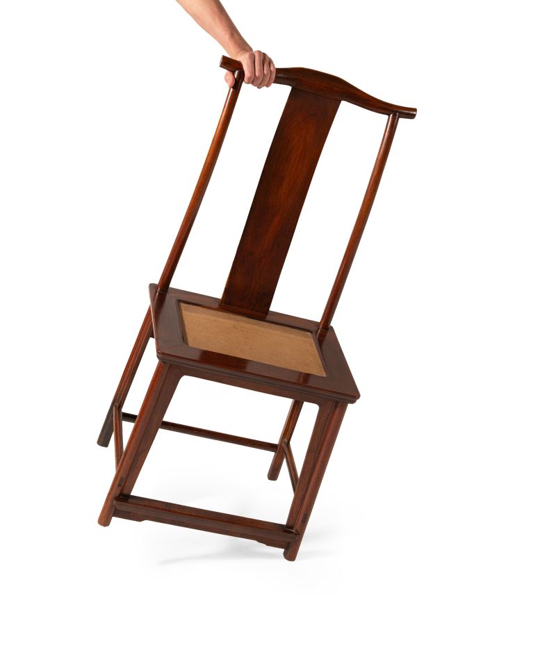 A set of six huanghuali and jichimu 'officials hat' side chairs - 图3