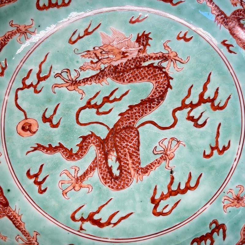 A Chinese iron-red-decorated and green-enamelled 'Dragon' plate - 图11