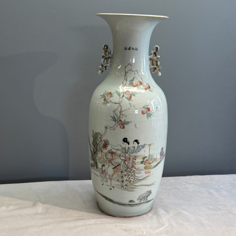 A Chinese famille rose vase and a qianjiang cai dish - 图11