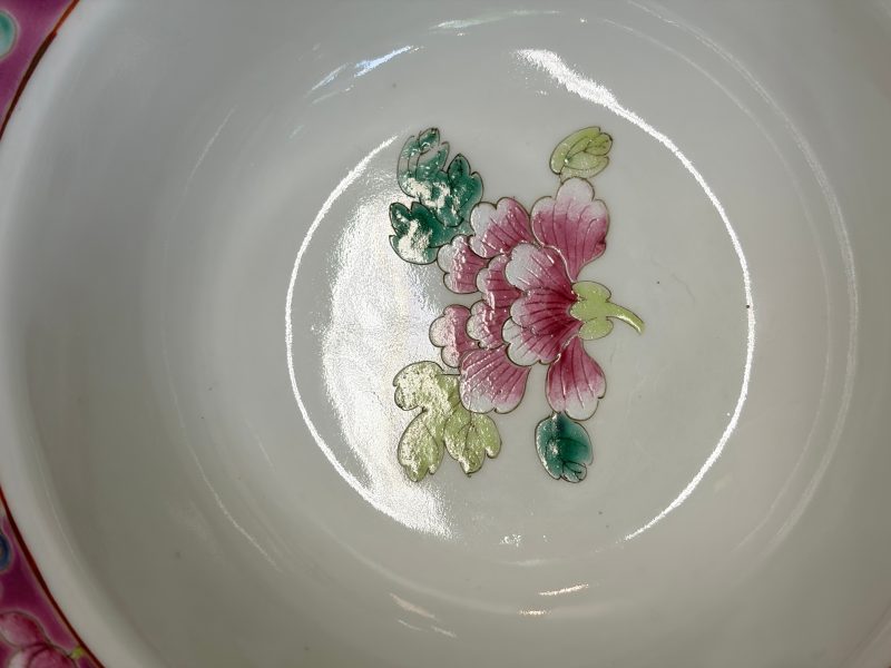 Four Chinese famille rose and monochrome wares - 图29