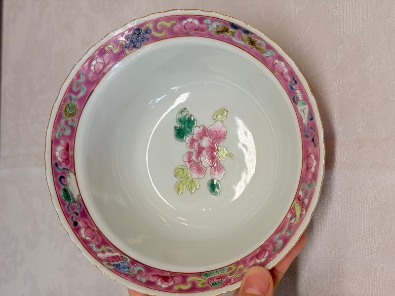 Four Chinese famille rose and monochrome wares - 图30