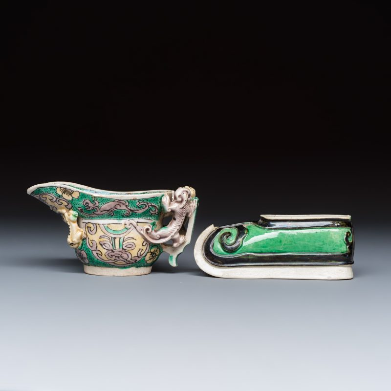 A Chinese famille verte sancai biscuit libation cup and a model of a shoe - 图2