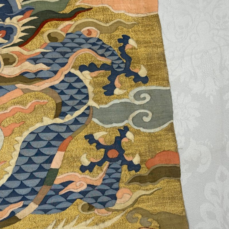 A Chinese kesi 'Deer, Crane and Dragon' panel - 图16