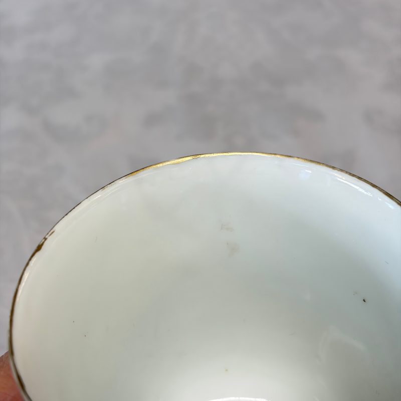 Three sets of Chinese export famille rose and grisaille 'European Subject' tea bowls and saucers - 图42