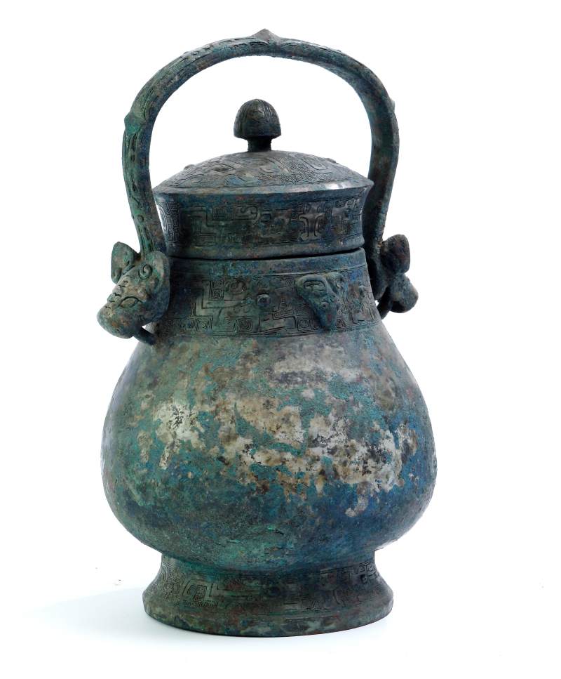 An archaic inscribed bronze wine vessel and cover, You - 图5