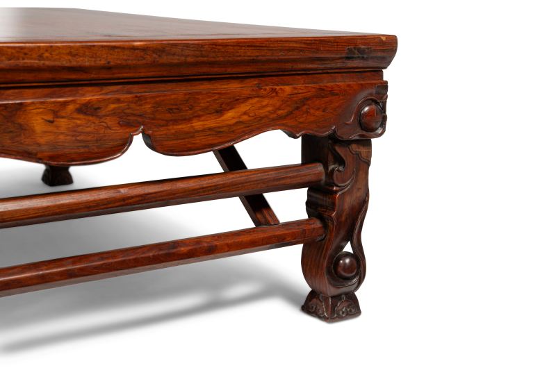 A huanghuali 'folding leg' kang table, late Ming Dynasty - 图7