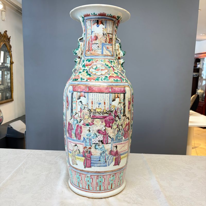 A Chinese famille rose vase with narrative design - 图9