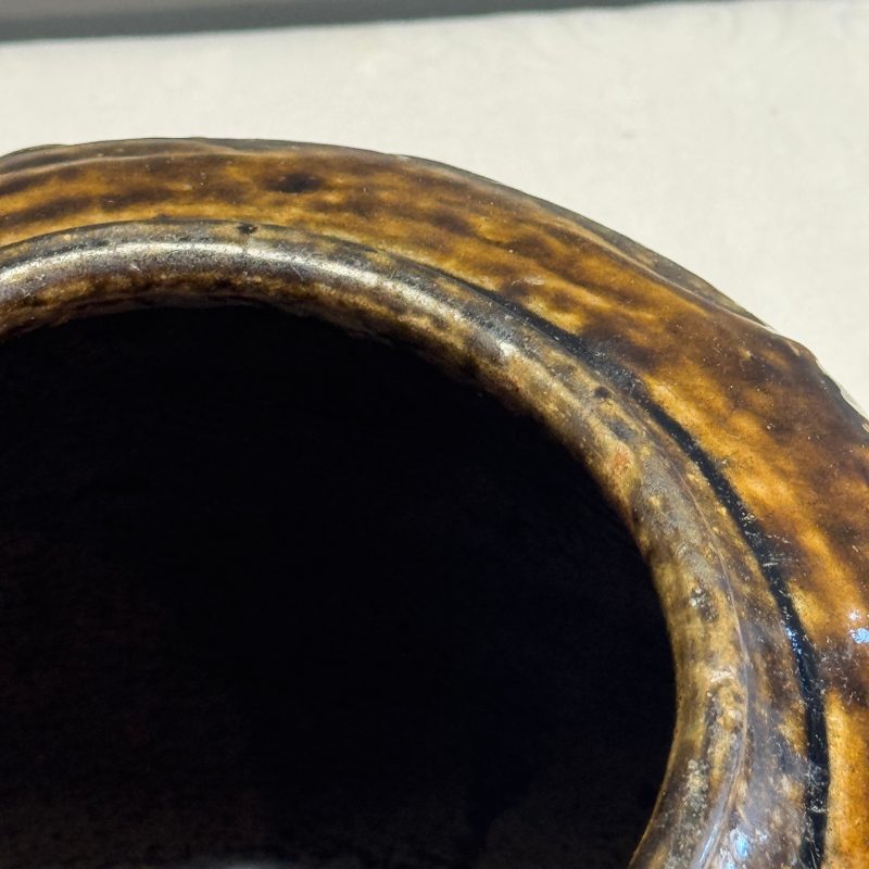 月中桂丹 | A Chinese brown-glazed slip-decorated 'Yue Zhong Dan Gui 月中桂丹' jar - 图18