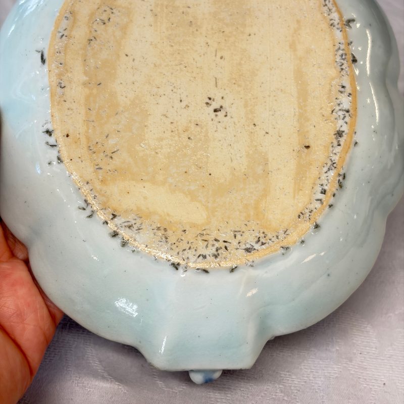 A pair of Chinese famille rose leaf-shaped saucers with figural design - 图14