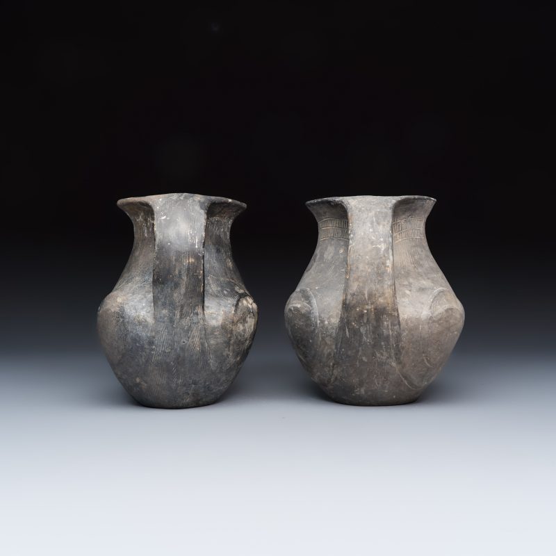 Two Chinese Sichuan black burnished pottery amphoras - 图5