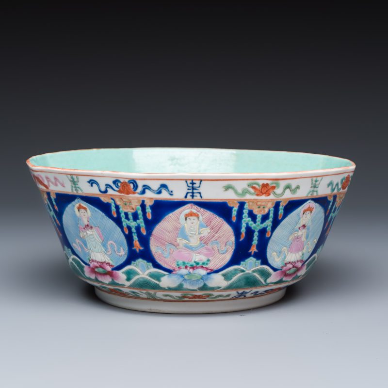 A Chinese famille rose blue-ground 'Baragon Tumed' octagonal bowl - 图1