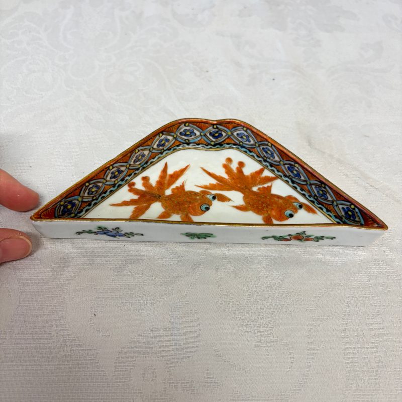 A Chinese famille rose 'Goldfish' nine-piece sweetmeat set in a gilt-lacquered box and cover - 图24