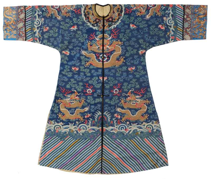 A blue-ground silk kesi dragon summer robe - 图1
