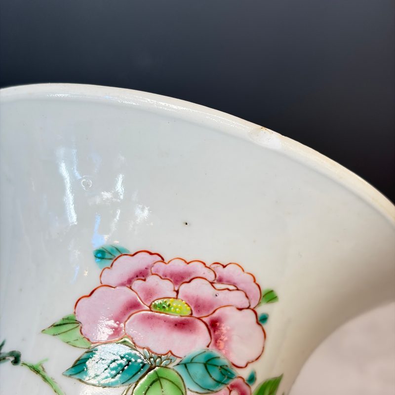 A Chinese famille rose four-piece garniture with floral design - 图48